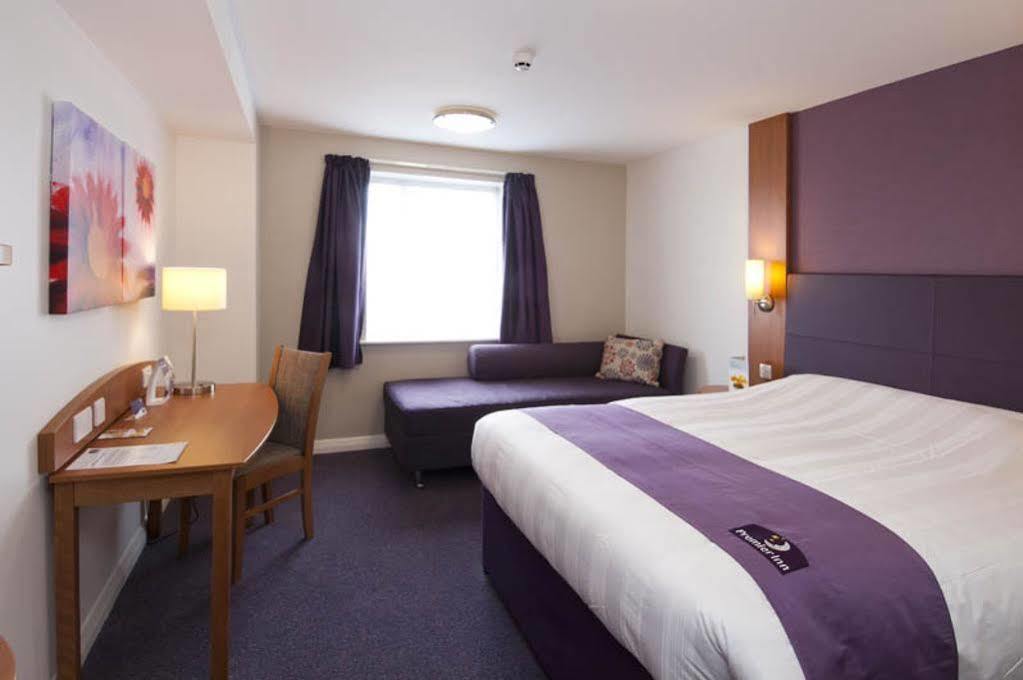 Premier Inn London Dagenham Exterior foto